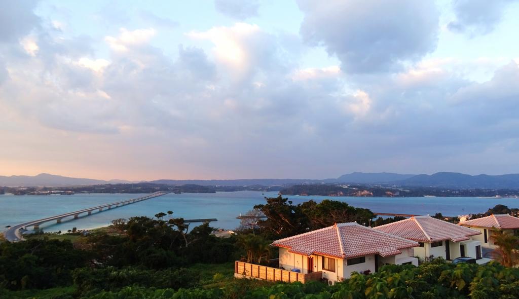 Ocean Hills Kouri Hotel Nakijin Buitenkant foto