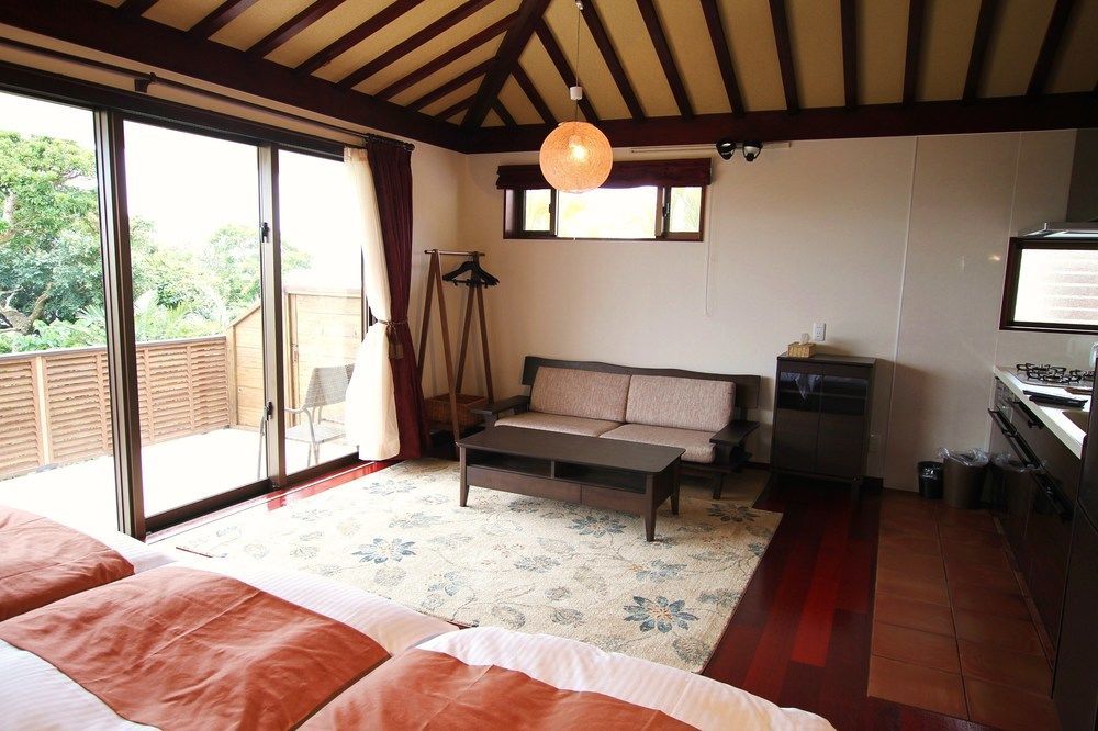 Ocean Hills Kouri Hotel Nakijin Buitenkant foto